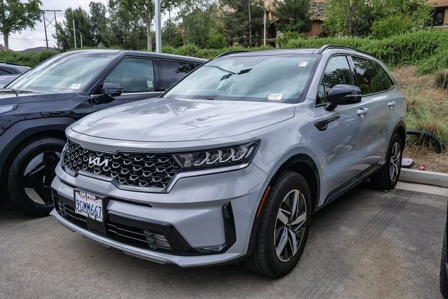 Certified 2023 Kia Sorento EX w/ Panoramic Sunroof Package image 6