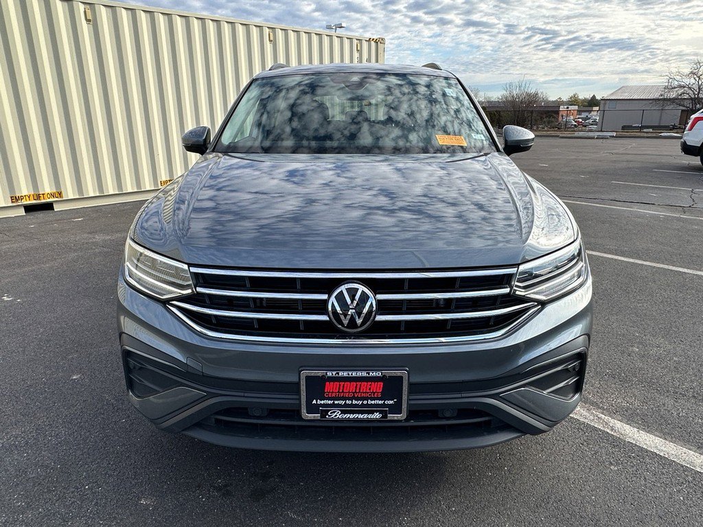 Used 2022 Volkswagen Tiguan S image 2