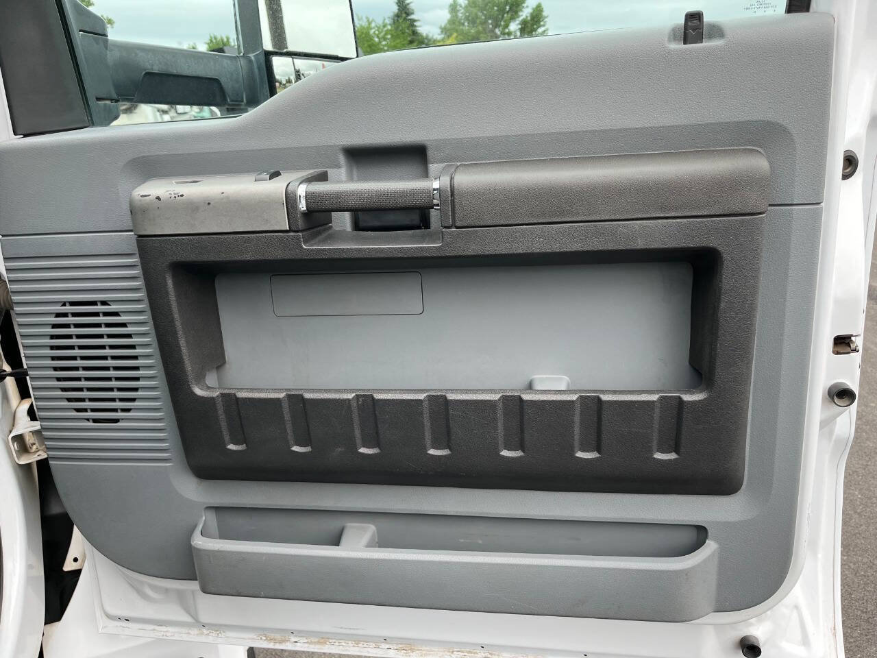 Used 2017 Ford F750 2WD Regular Cab Super Duty image 14