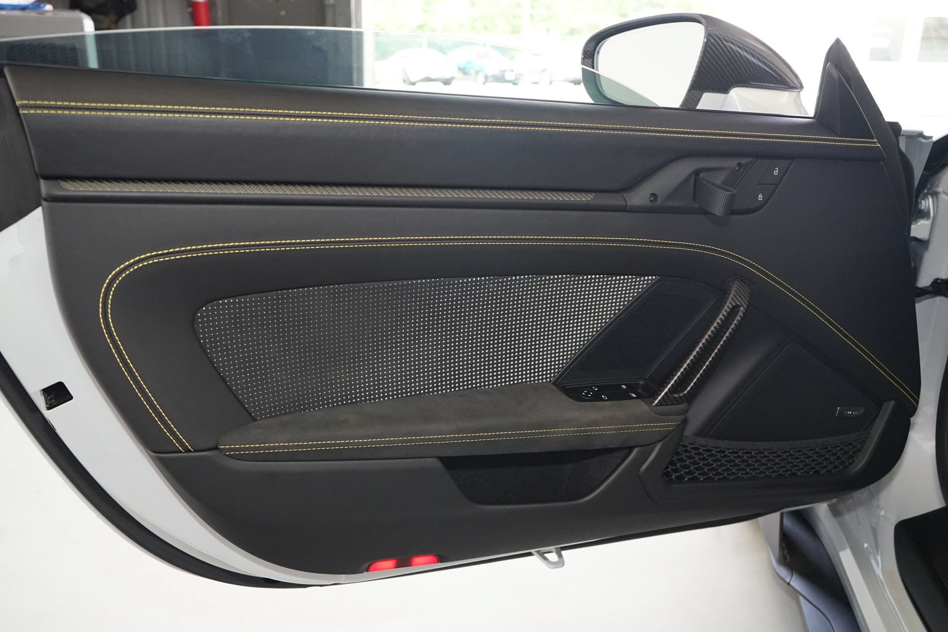 Used 2024 Porsche 911 GT3 RS RWD image 26