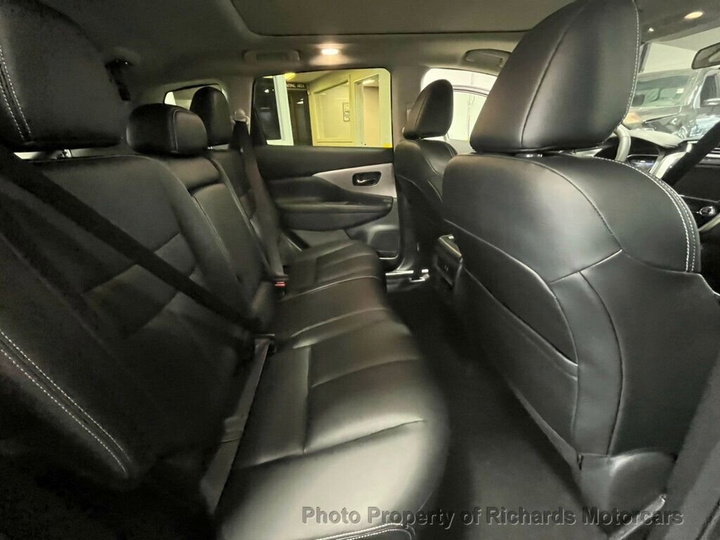 Used 2023 Nissan Murano SV image 15
