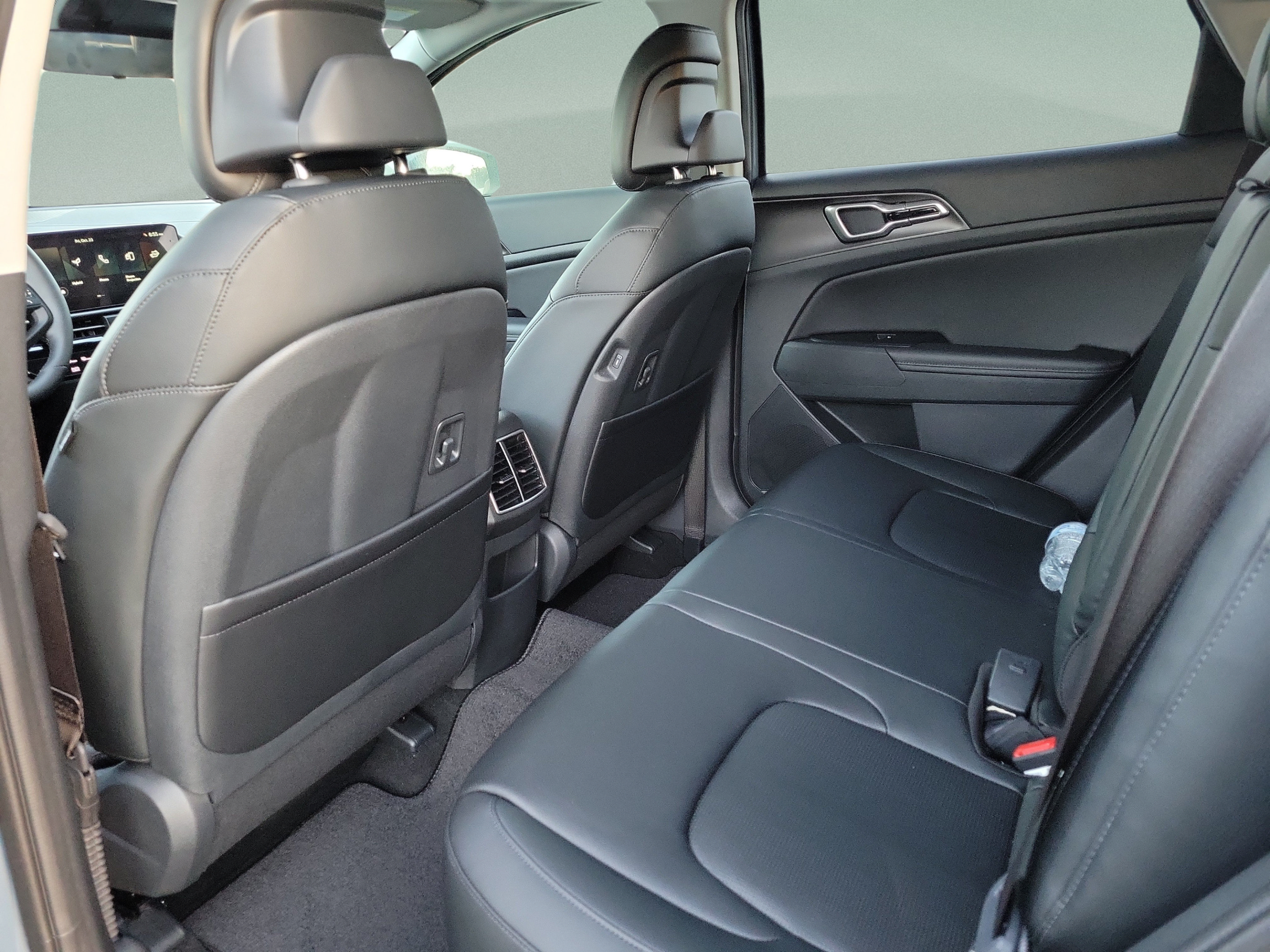 New 2027 Kia Sportage EX FWD image 5