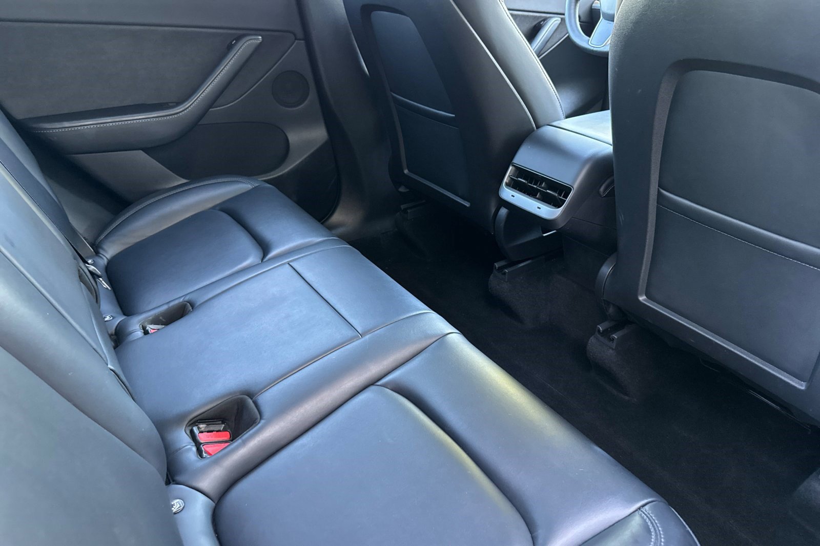 Used 2021 Tesla Model Y Performance image 29