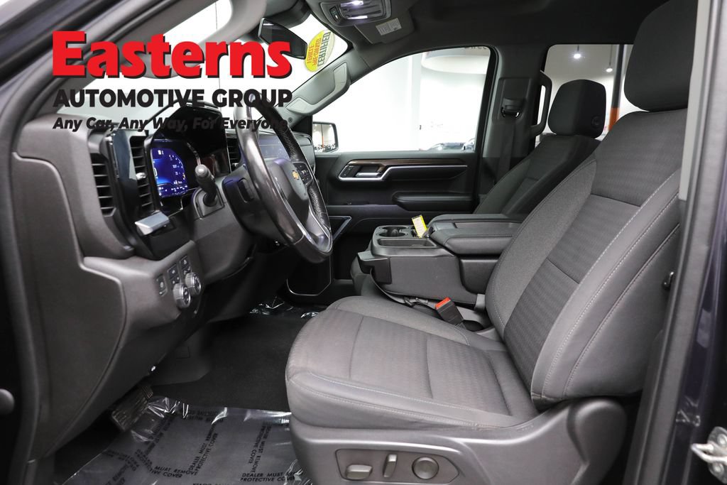 Used 2022 Chevrolet Silverado 1500 LT AWD/4WD image 14