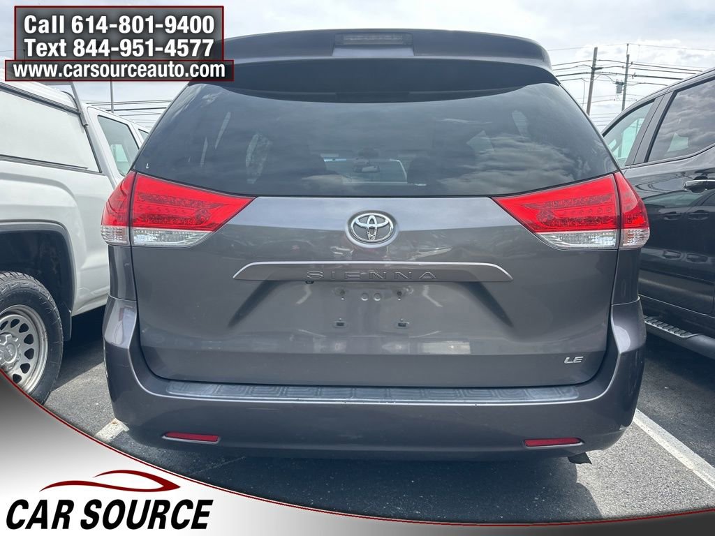 Used 2011 Toyota Sienna LE image 3