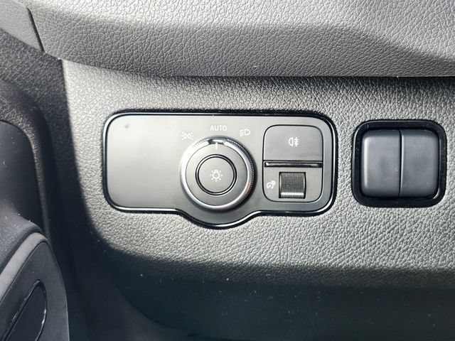 Used 2021 Mercedes-Benz Sprinter 1500 image 18