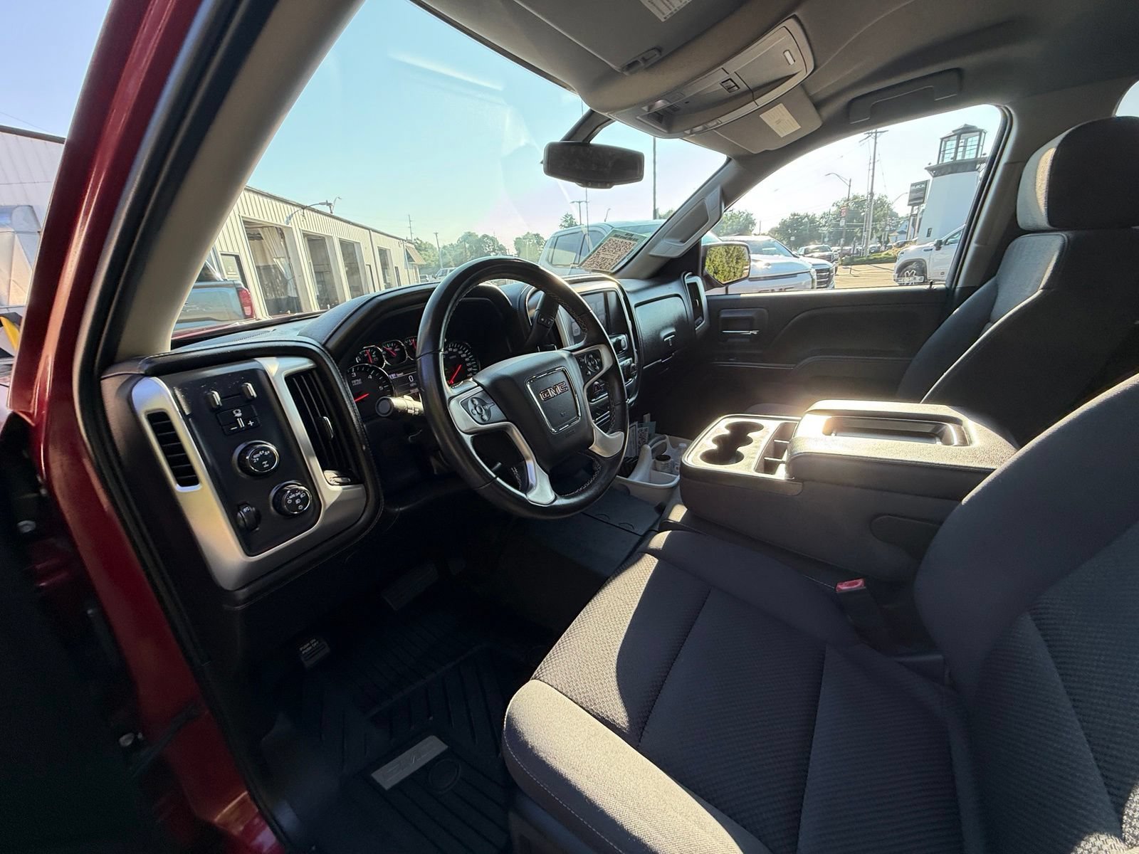 Used 2018 GMC Sierra 1500 SLE w/ SLE Value Package AWD/4WD image 11