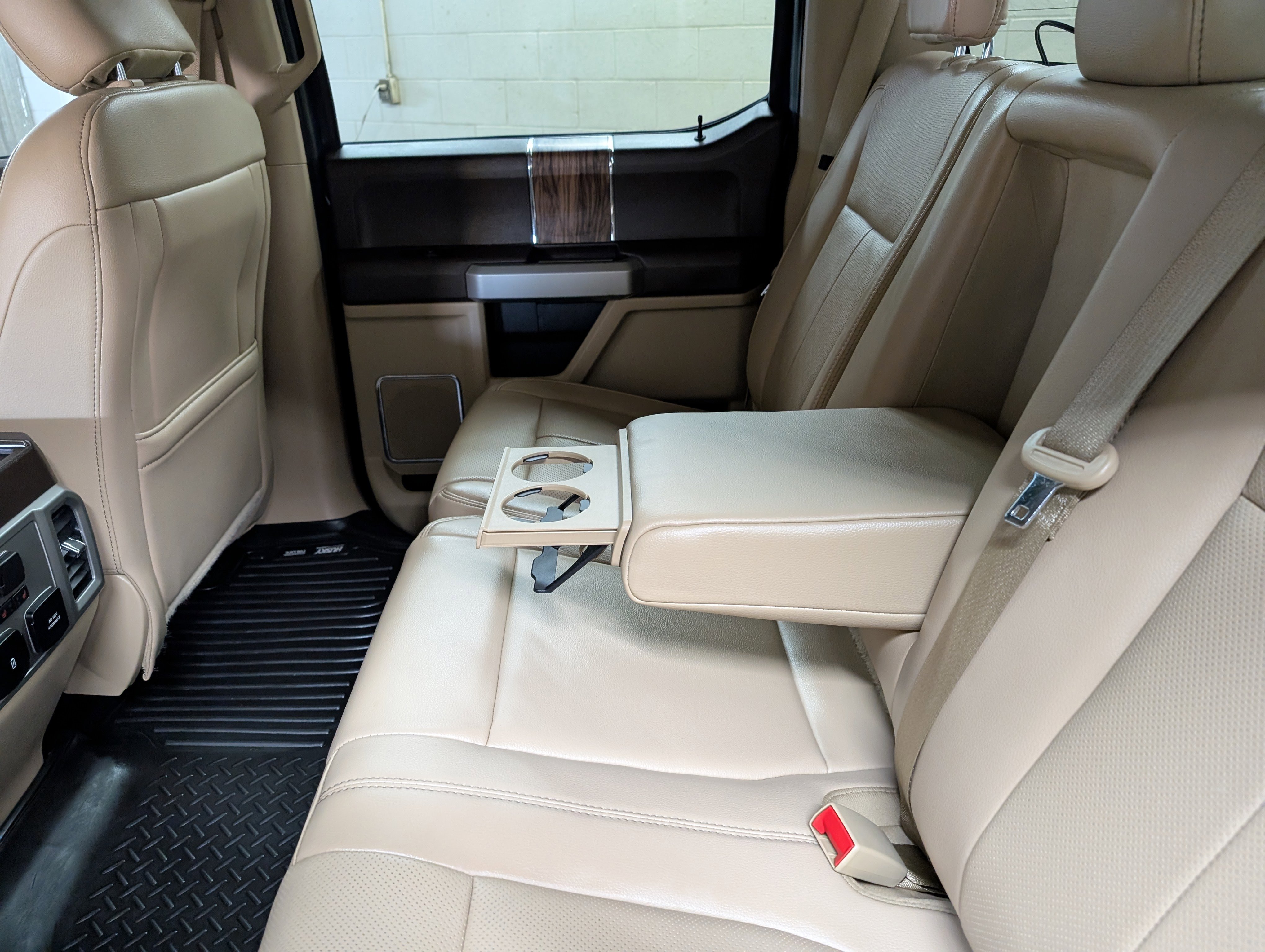 Used 2018 Ford F150 Lariat w/ Equipment Group 502A Luxury image 10