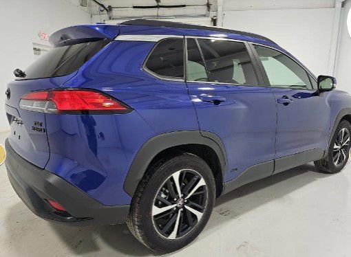 Used 2023 Toyota Corolla Cross XSE w/ Convenience Package image 3