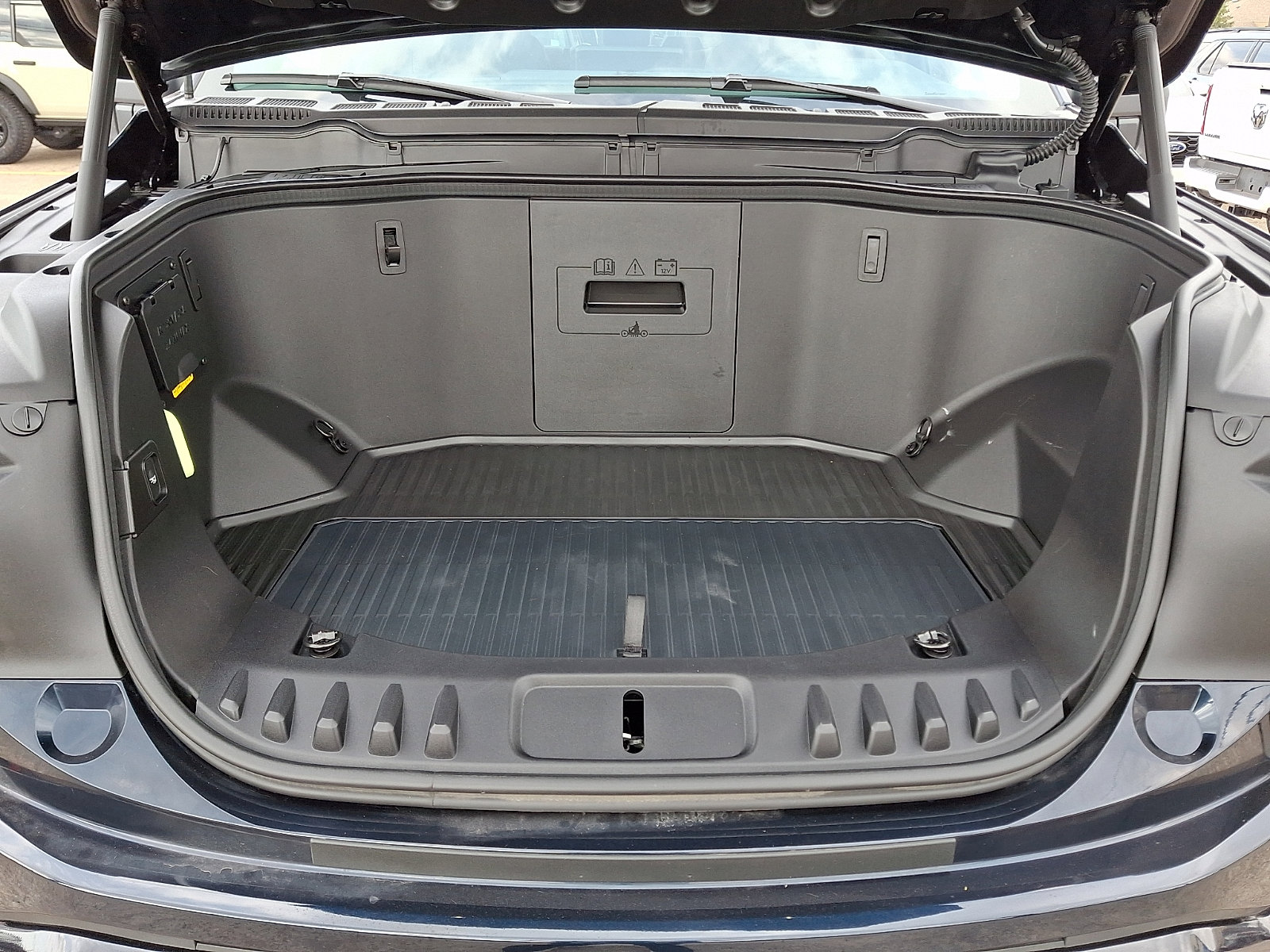 Used 2025 Ford F150 Lightning Flash image 31