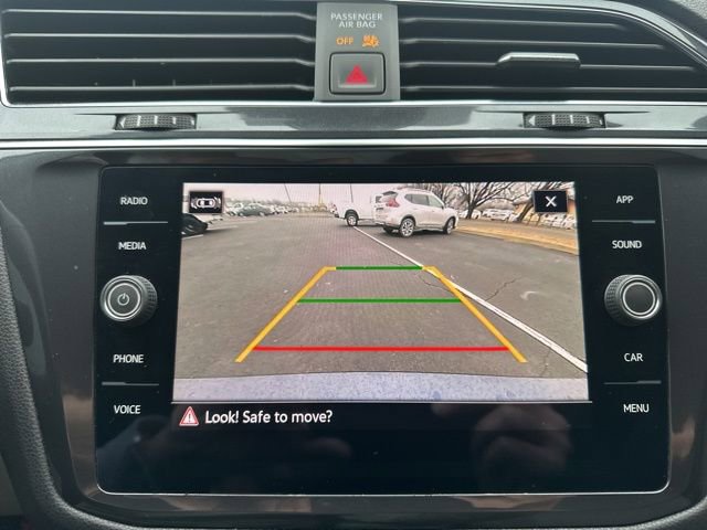 Used 2022 Volkswagen Tiguan SE image 19