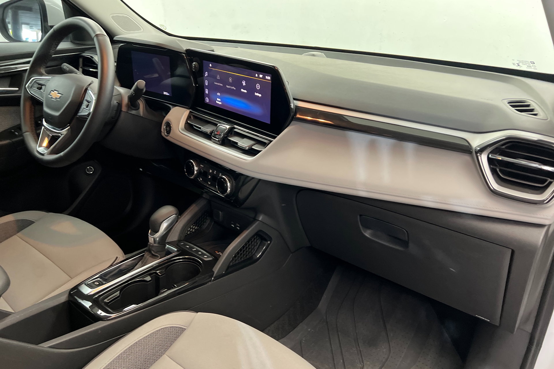 New 2025 Chevrolet TrailBlazer LT w/ Convenience Package image 25