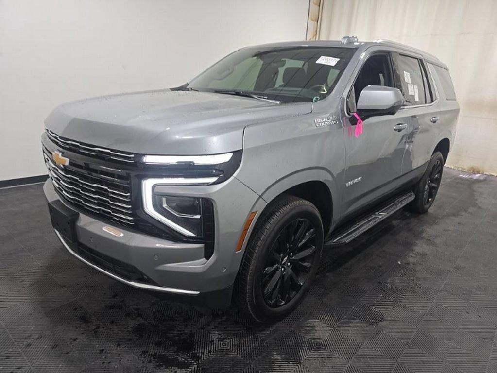 Used 2025 Chevrolet Tahoe High Country AWD/4WD image 2