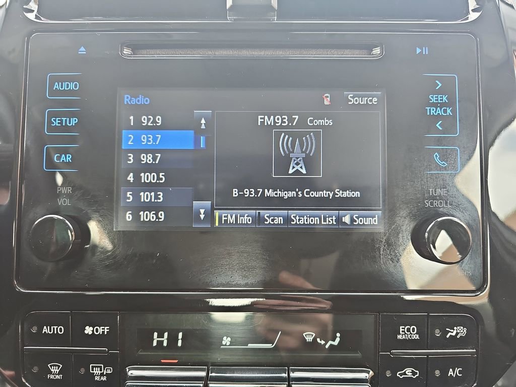 Used 2019 Toyota Prius L Eco image 21