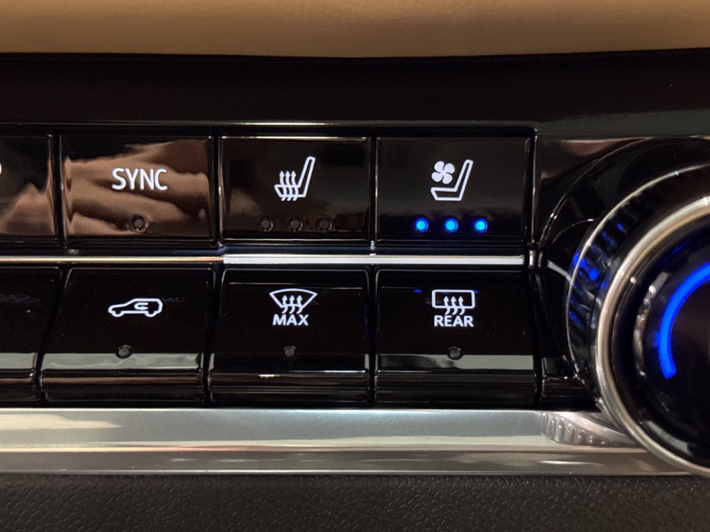 New 2027 Chevrolet Equinox ACTIV w/ Safety and Technology Package AWD/4WD image 17