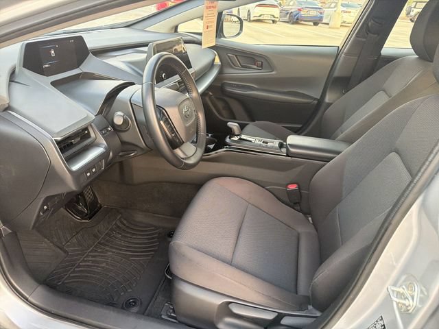Certified 2025 Toyota Prius LE FWD image 25