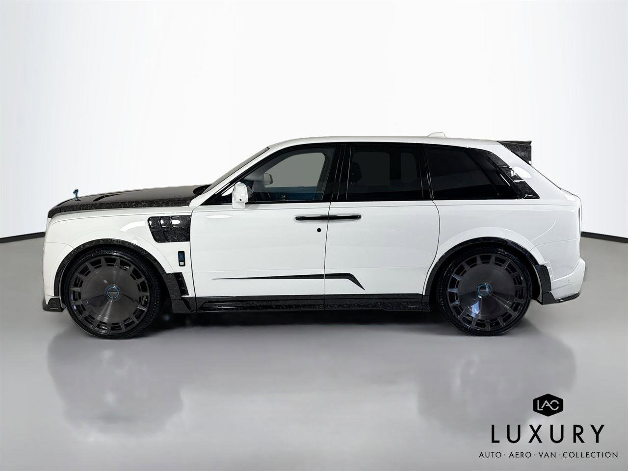 Used 2026 Rolls-Royce Cullinan AWD/4WD image 9