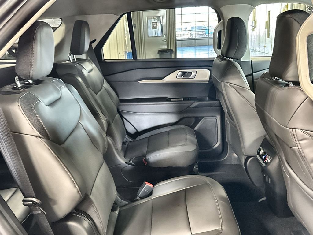 New 2026 Ford Explorer Active w/ Active Comfort Package AWD/4WD image 31