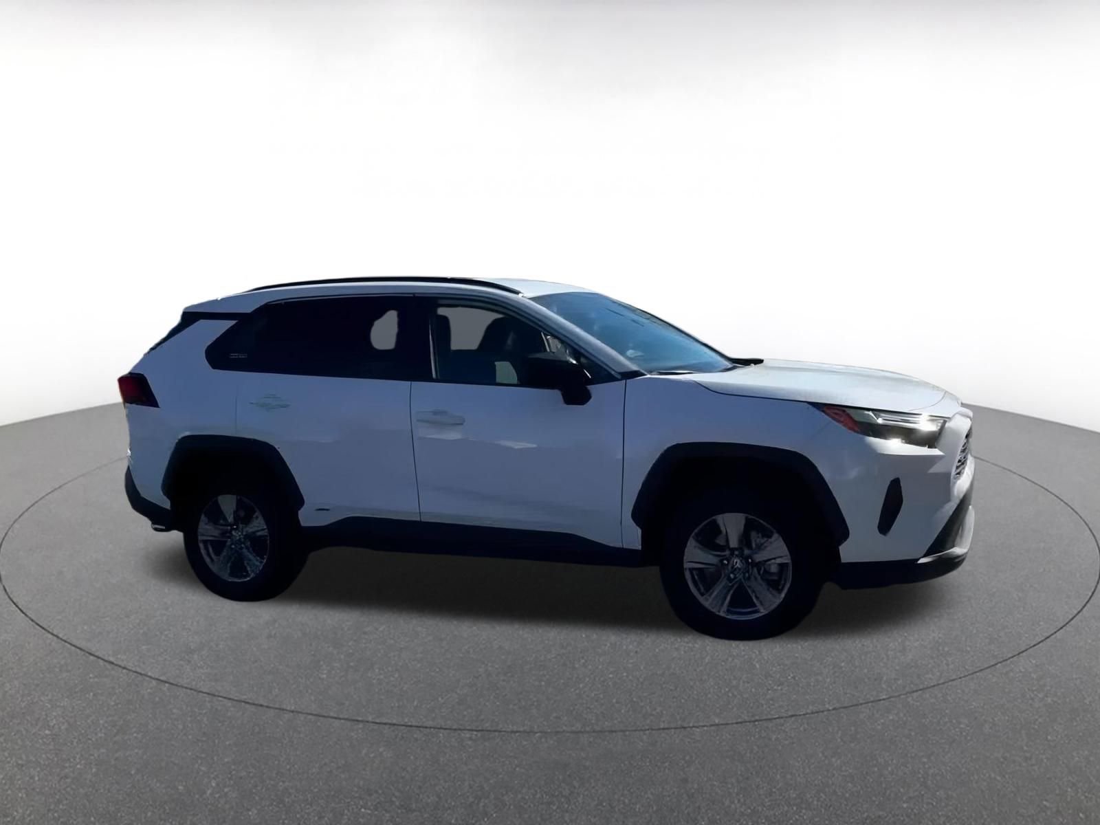 Used 2025 Toyota RAV4 LE video 2