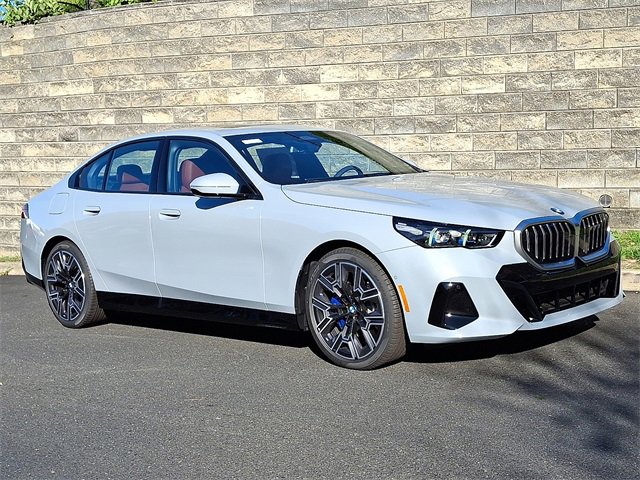 New 2026 BMW 530i xDrive w/ M Sport Package