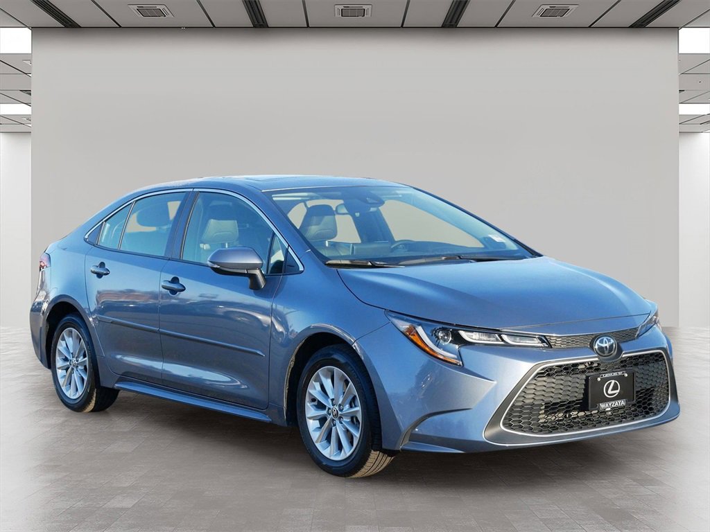 Used 2022 Toyota Corolla XLE video 1