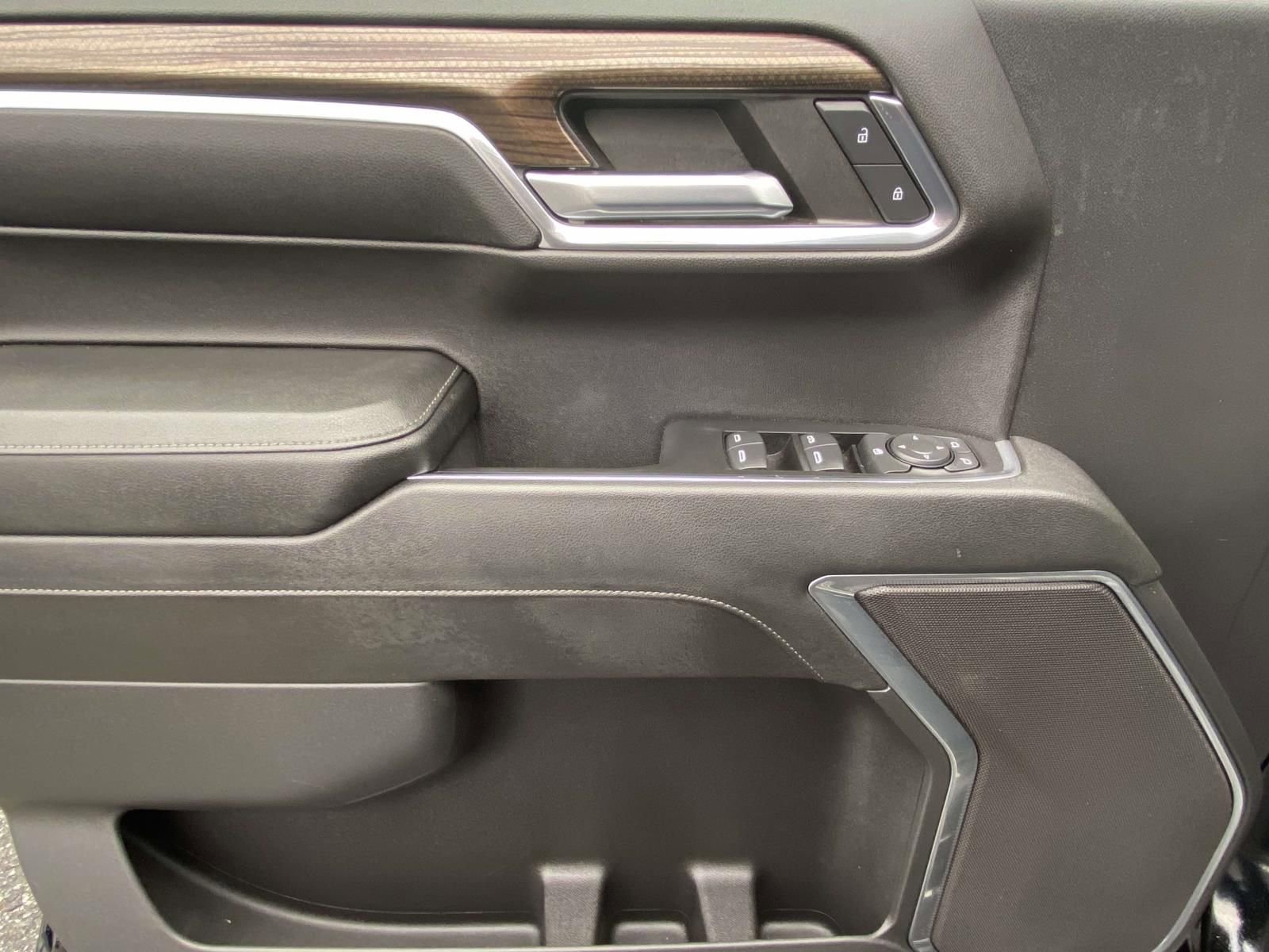 Used 2024 Chevrolet Silverado 1500 RST AWD/4WD image 16