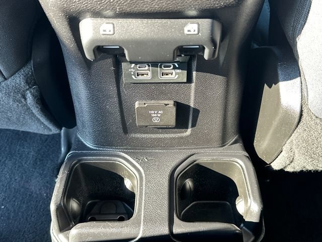 Used 2019 Jeep Wrangler Unlimited Sahara image 17