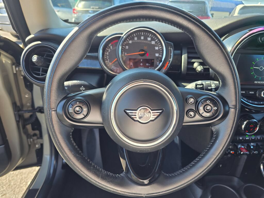 Used 2019 MINI Cooper 2-Door Hardtop FWD image 19