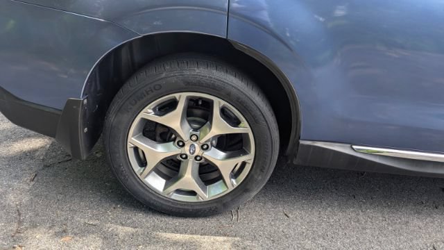 Used 2017 Subaru Forester 2.5i Touring AWD/4WD image 12