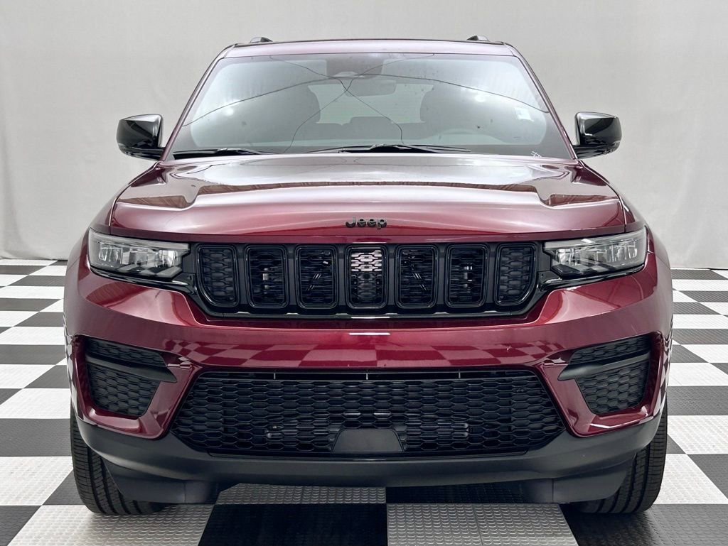 New 2025 Jeep Grand Cherokee 4WD image 3