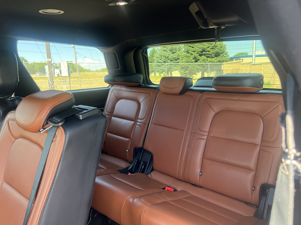 Used 2019 Lincoln Navigator Reserve w/ Cargo Package AWD/4WD image 17