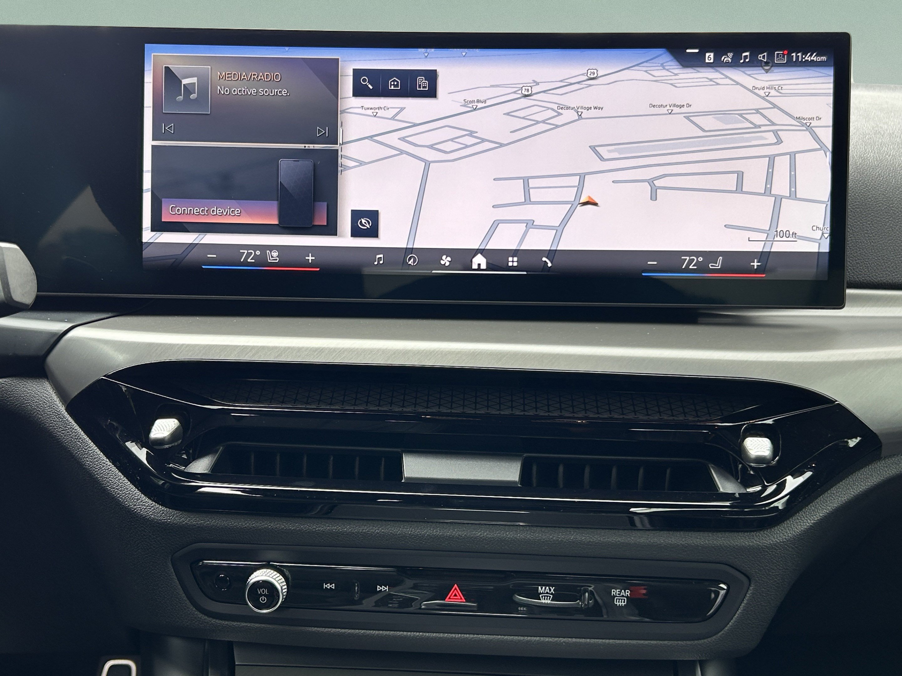 New 2026 BMW 330i Sedan w/ M Sport Package RWD image 14