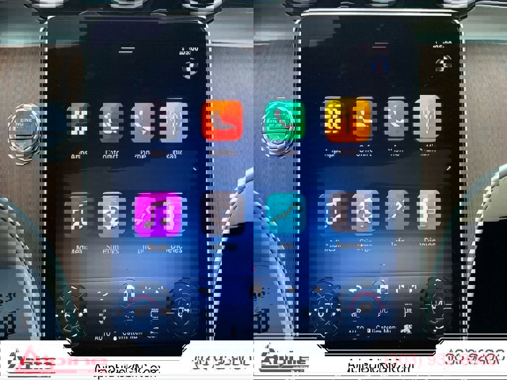 Used 2025 Mercedes-Benz C 300 4MATIC Sedan image 16