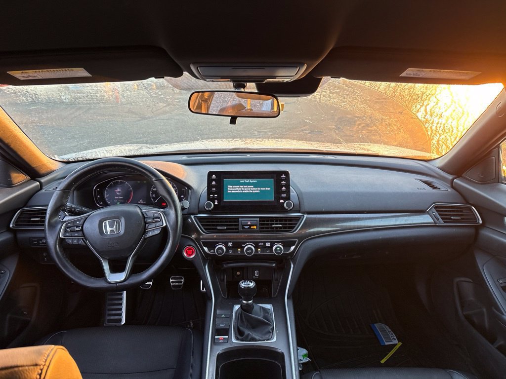 Used 2018 Honda Accord Sport image 18