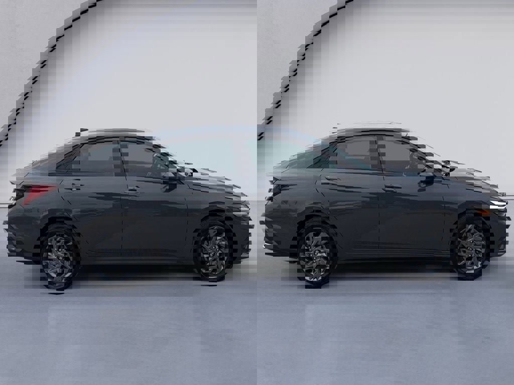 Used 2024 Hyundai Elantra Blue image 6