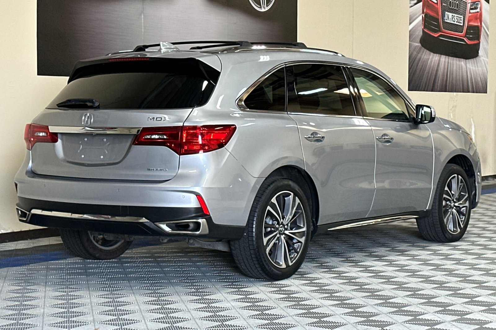 Used 2020 Acura MDX w/ Technology Package AWD/4WD image 4