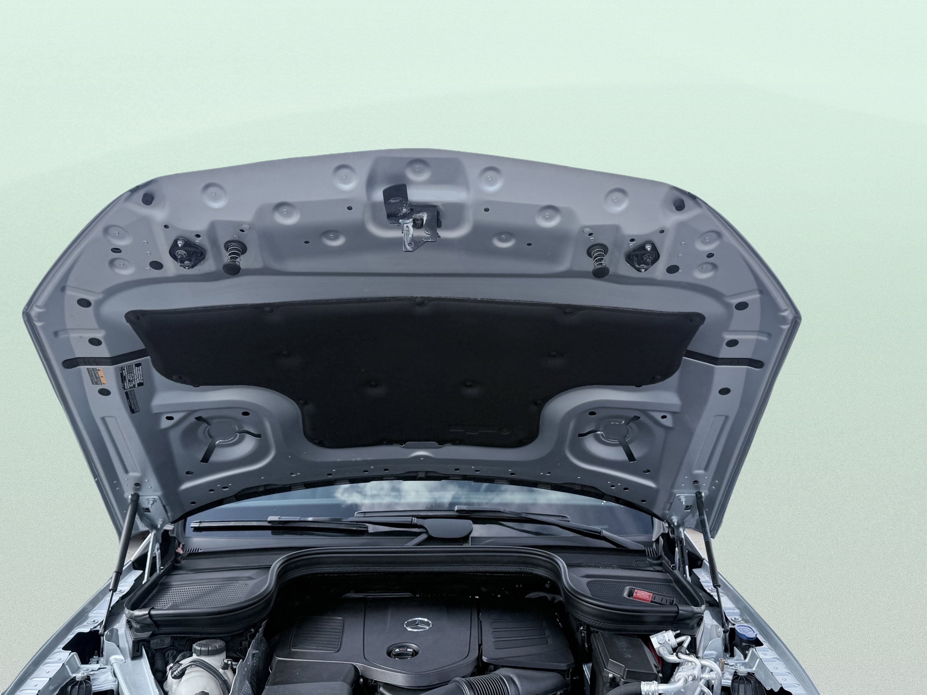 Used 2025 Mercedes-Benz GLE 450e 4MATIC w/ AMG Line Exterior image 73