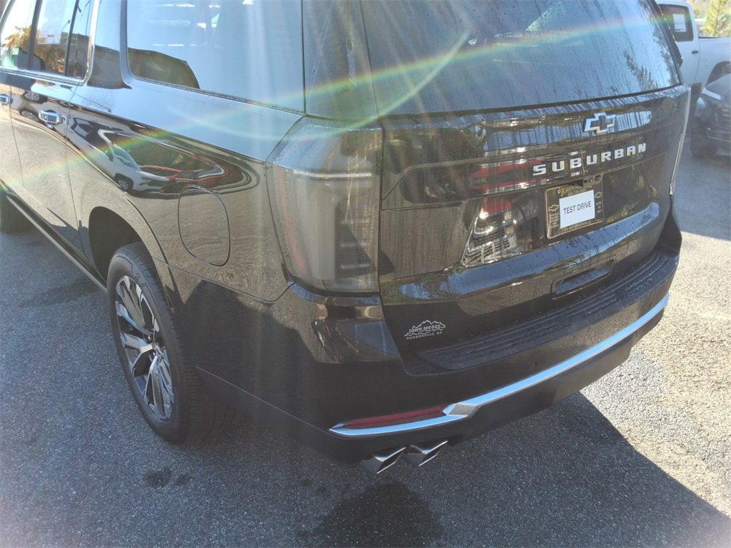 New 2026 Chevrolet Suburban High Country image 15