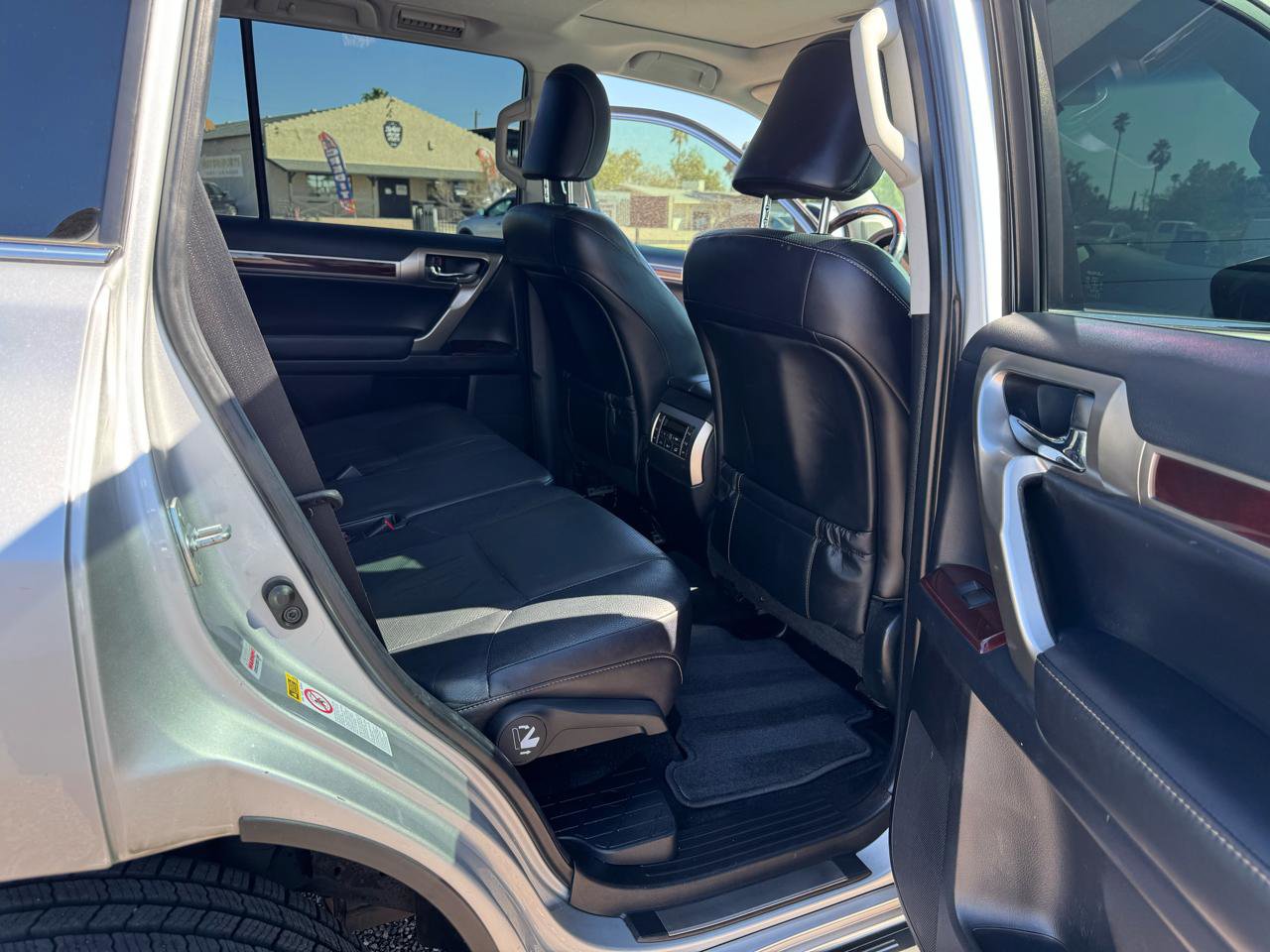 Used 2016 Lexus GX 460 w/ Premium Package image 47