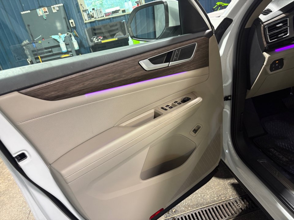 Certified 2026 Volkswagen Atlas SEL AWD/4WD image 32