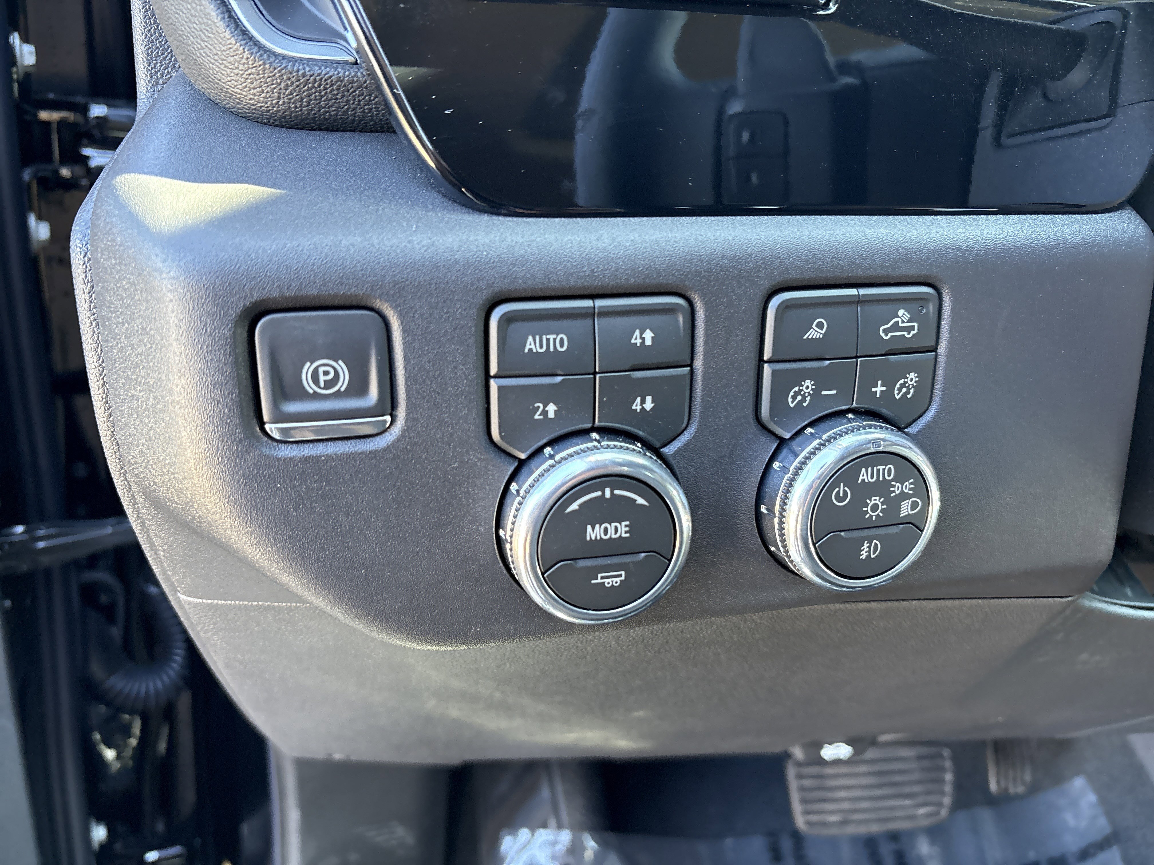 New 2026 GMC Sierra 1500 SLT w/ SLT Premium Plus Package image 11