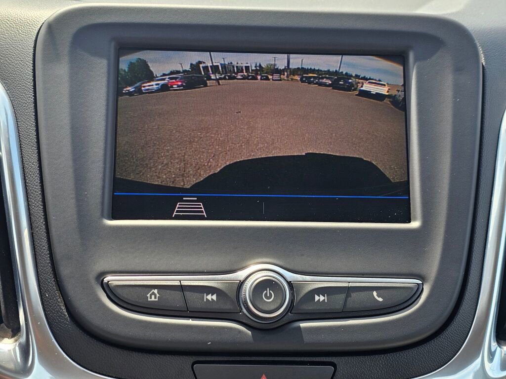 Used 2021 Chevrolet Equinox LS AWD/4WD image 14