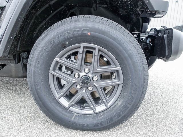 New 2026 Jeep Gladiator Sport AWD/4WD image 3