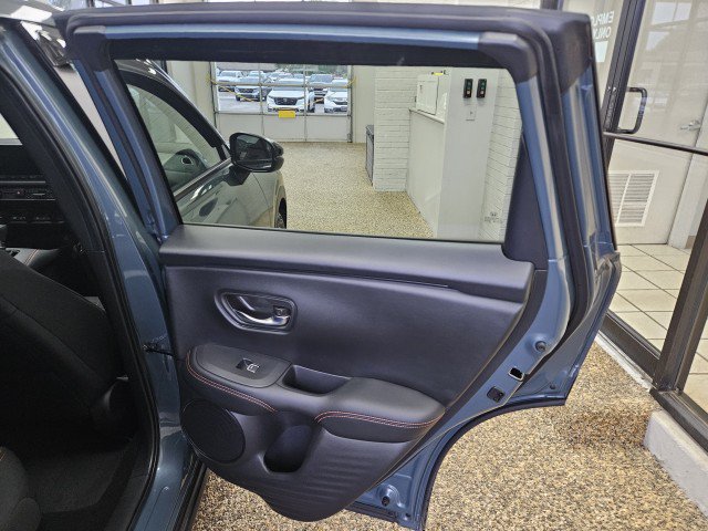 Used 2024 Honda HR-V Sport image 16