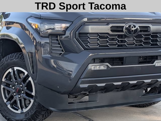 Used 2025 Toyota Tacoma TRD Sport AWD/4WD image 3