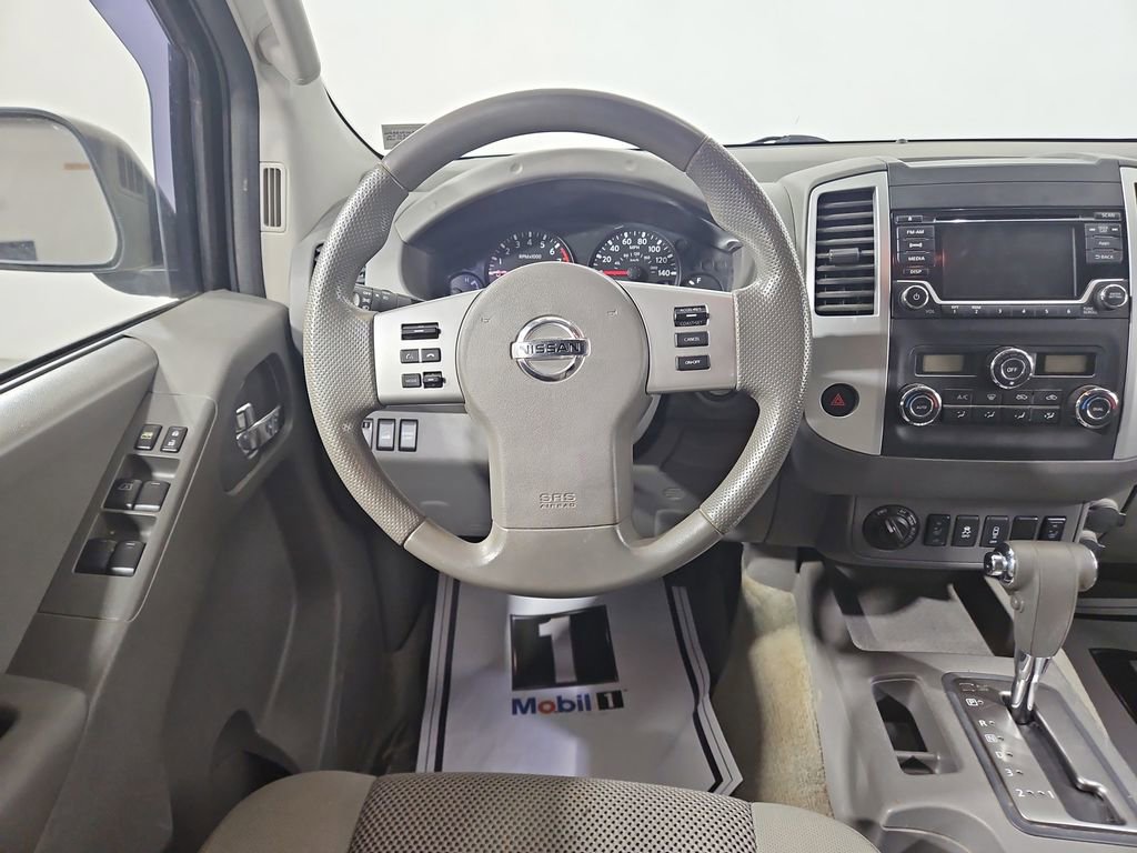 Used 2015 Nissan Frontier SV w/ SV Value Truck Package AWD/4WD image 14