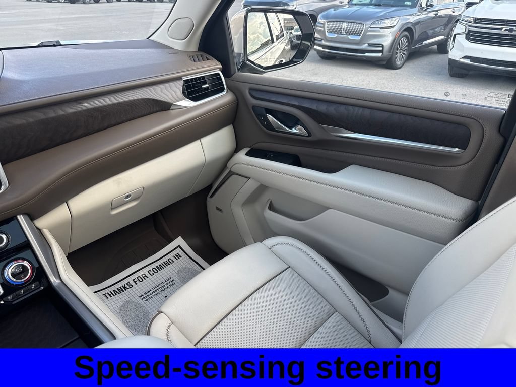 Used 2024 GMC Yukon XL Denali w/ Advanced Technology Package AWD/4WD image 12