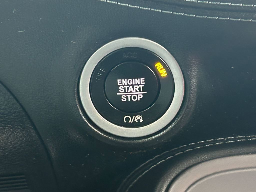 Used 2023 Dodge Challenger R/T w/ Plus Package image 22