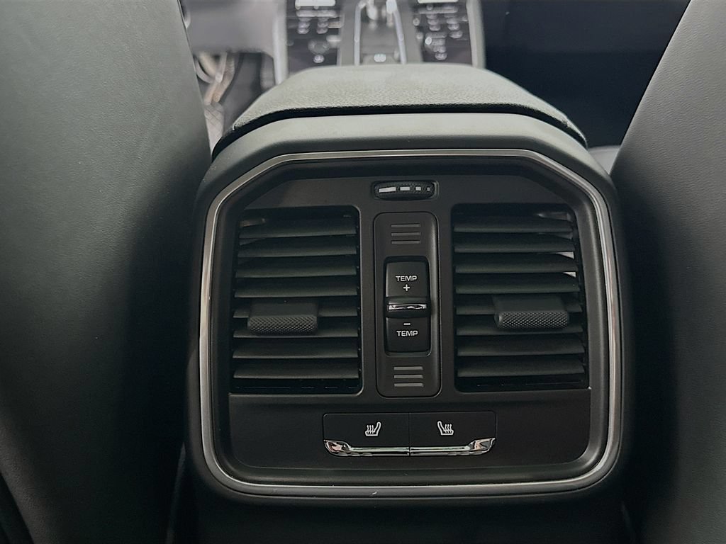 New 2025 Porsche Macan AWD/4WD image 27