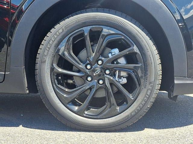 New 2027 Chevrolet Bolt RS w/ Technology Package FWD image 3
